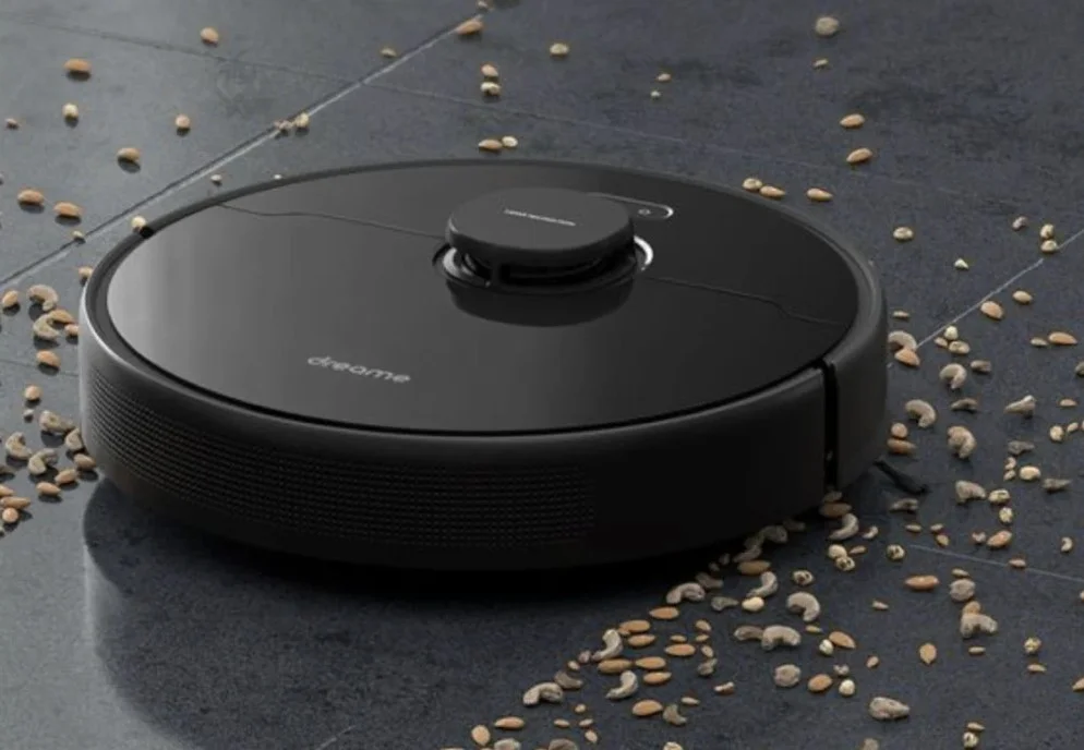 robotic vacuum cleaner self emptying